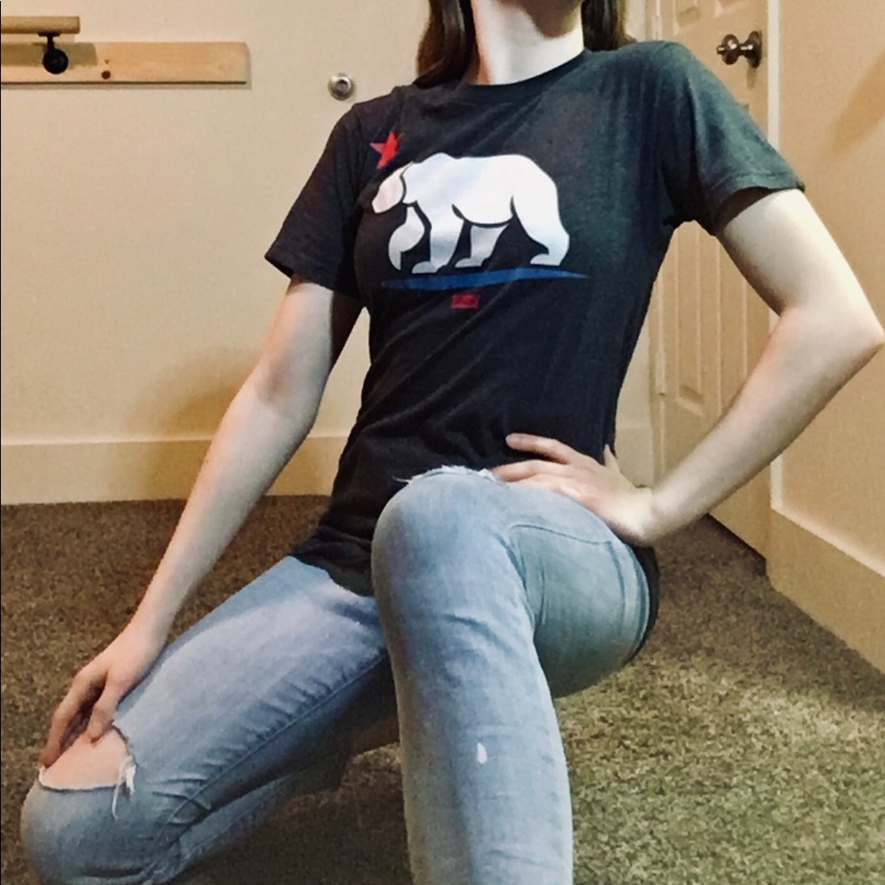 Women’s Levi’s Shirt